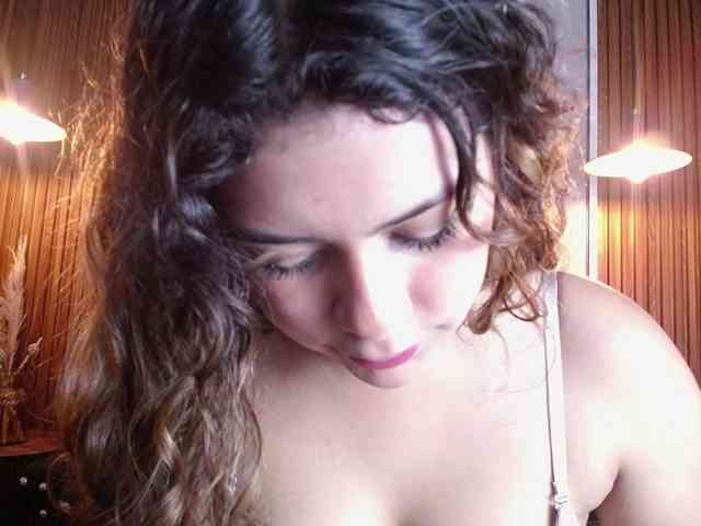 CurlyDani