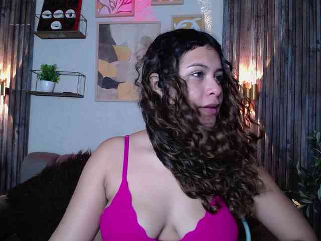 CurlyDani