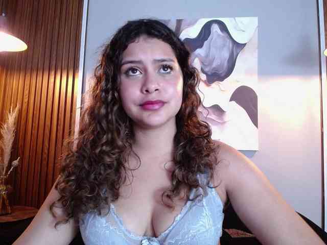 CurlyDani
