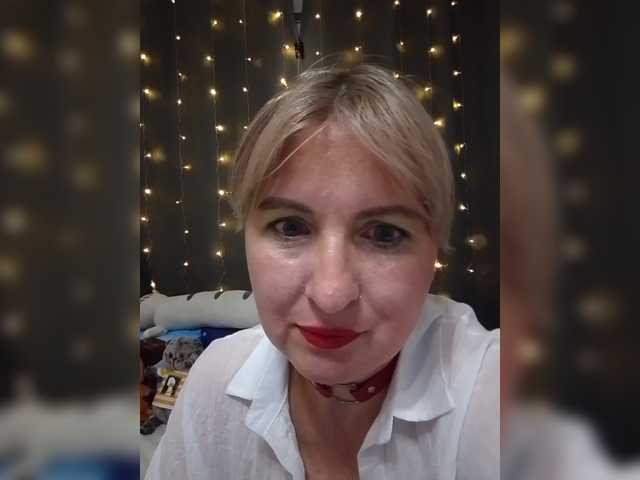 Lady_in_Red live webcam show