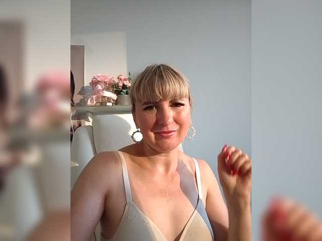 Lady_in_Red