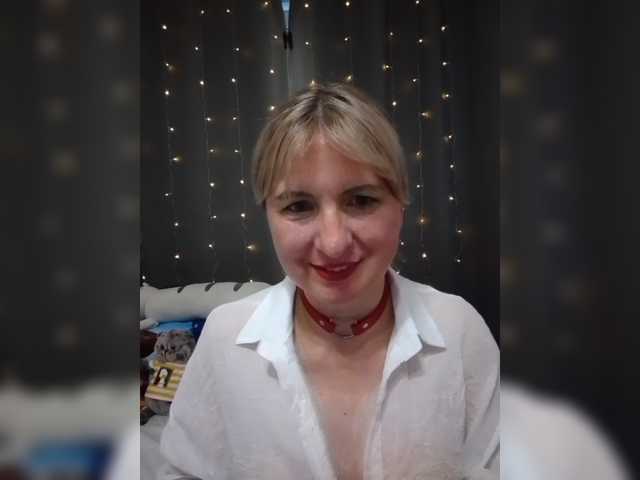 Lady_in_Red live webcam show