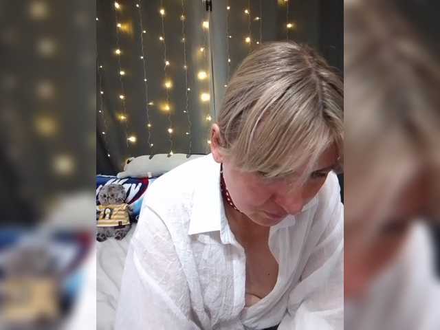 Lady_in_Red live webcam show