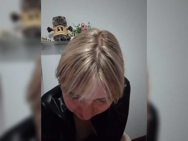 Lady_in_Red live webcam show