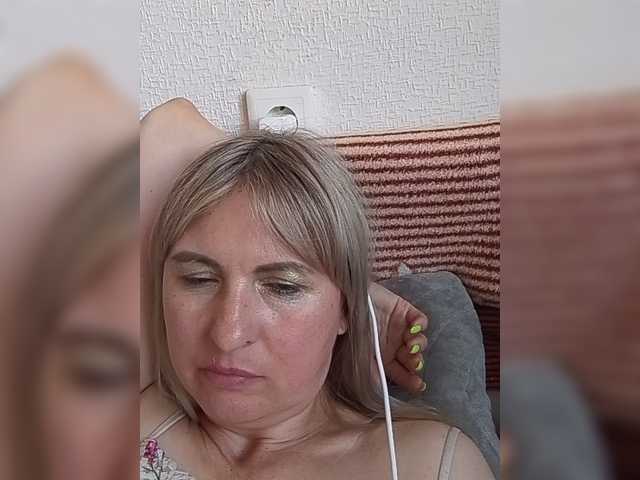 Lady_in_Red live webcam show