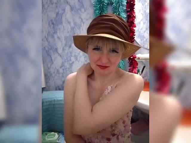 Lady_in_Red webcam