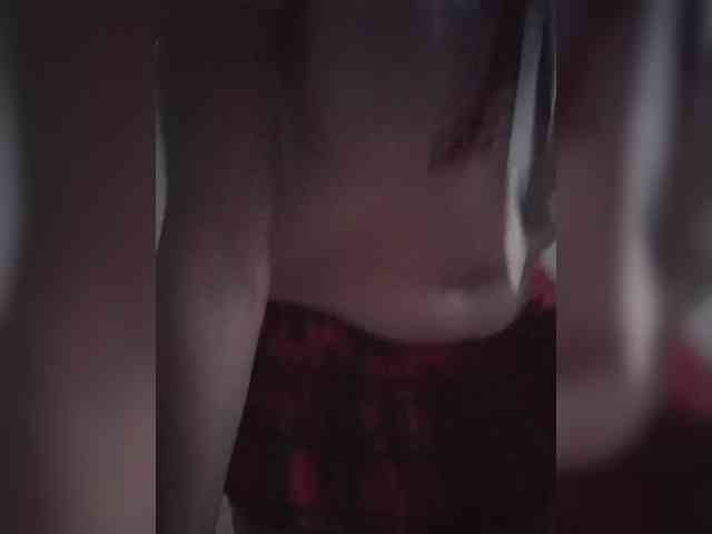 Lady_in_Red webcam