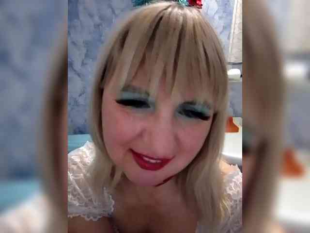 Lady_in_Red webcam