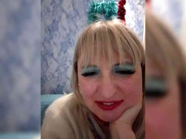 Lady_in_Red webcam
