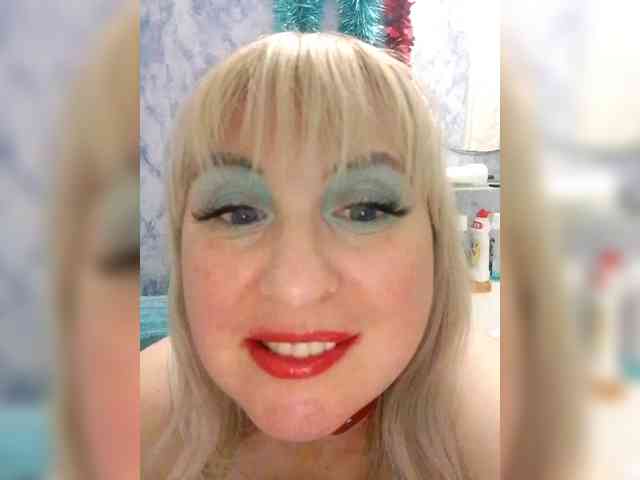 Lady_in_Red webcam