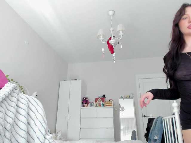 pickmedepartment live cam on BongaCams