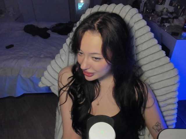 pickmedepartment live cam on BongaCams