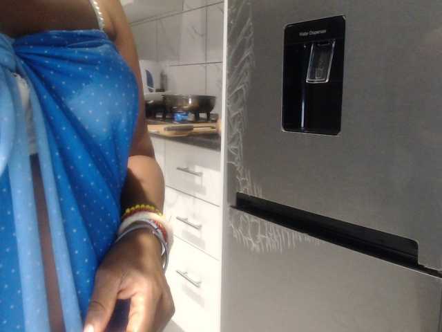 Sheila80 live cam on BongaCams