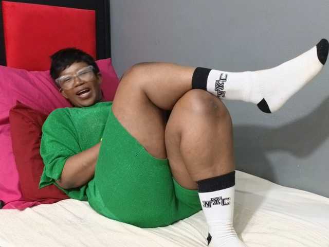 Sheila80 live cam preview