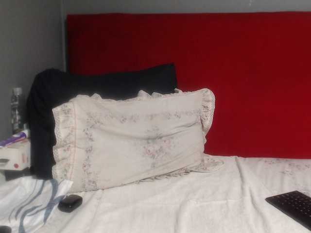 Sheila80 live cam on BongaCams