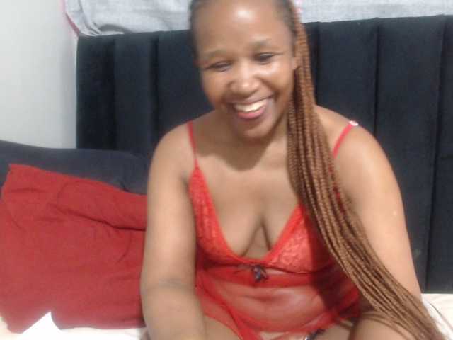 Sheila80 live webcam show