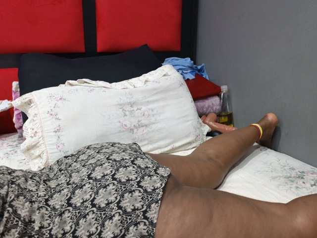 Sheila80 live cam on BongaCams