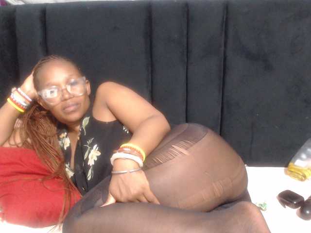 Sheila80 live webcam show