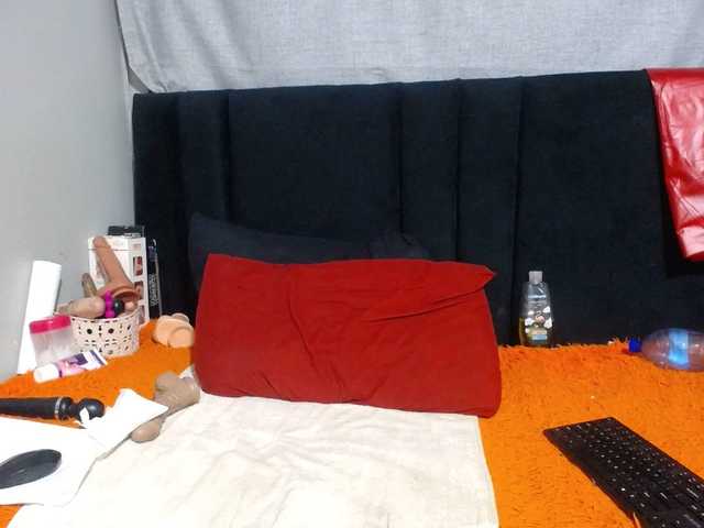 Sheila80 live cam on BongaCams