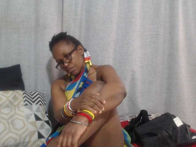 Sheila80's BongaCams show and profile