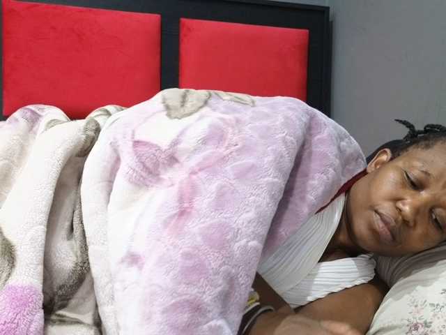 Sheila80 live cam preview