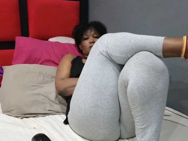 Sheila80 live cam preview