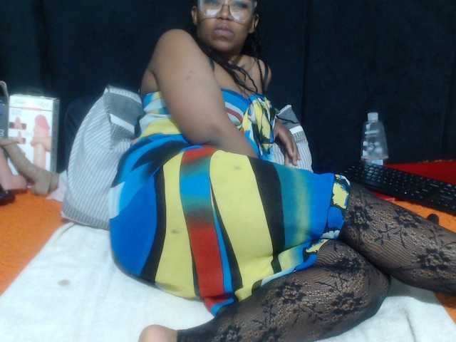 Sheila80 live cam on BongaCams