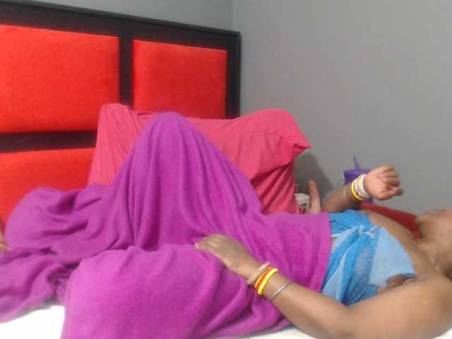 Sheila80 live cam on BongaCams