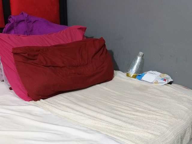 Sheila80 live cam on BongaCams