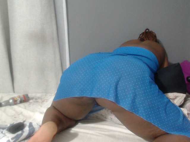 Sheila80 live cam on BongaCams