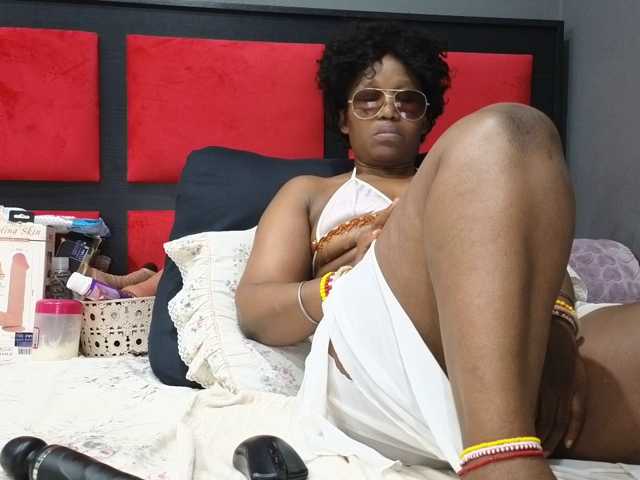 Sheila80 live cam preview