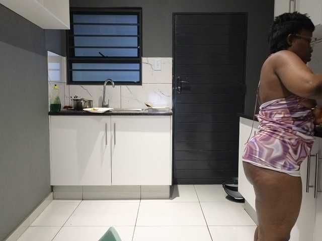 Sheila80 live cam on BongaCams