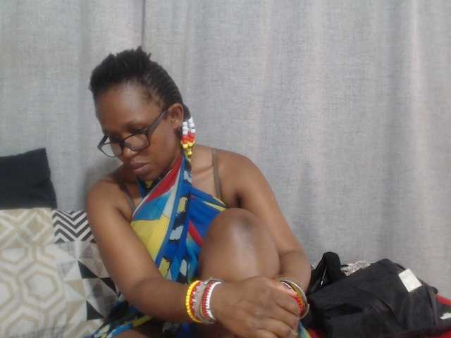 Sheila80's BongaCams show and profile