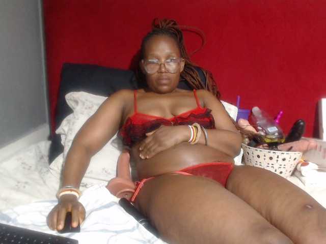 Sheila80 live cam on BongaCams