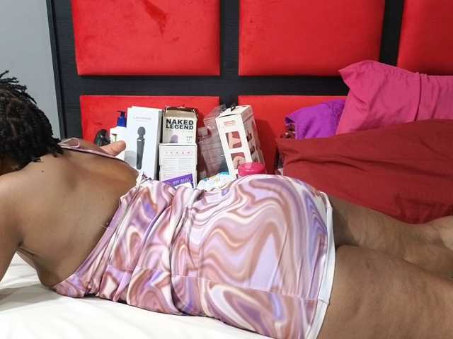 Sheila80 live cam on BongaCams