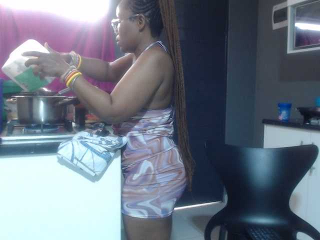 Sheila80 live cam