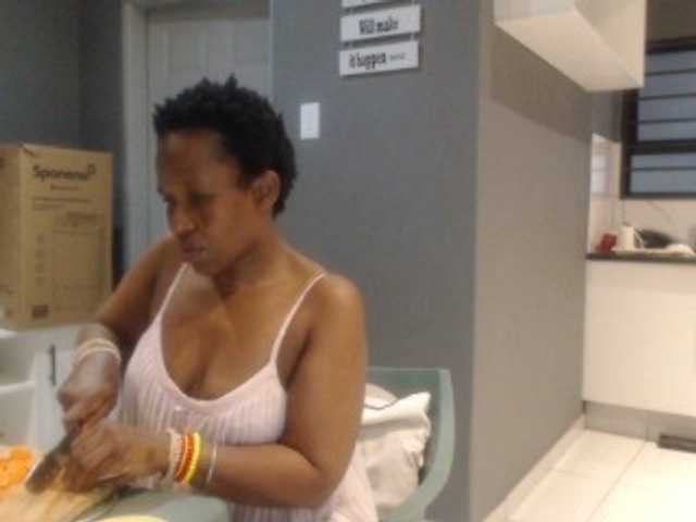 Sheila80 live cam on BongaCams