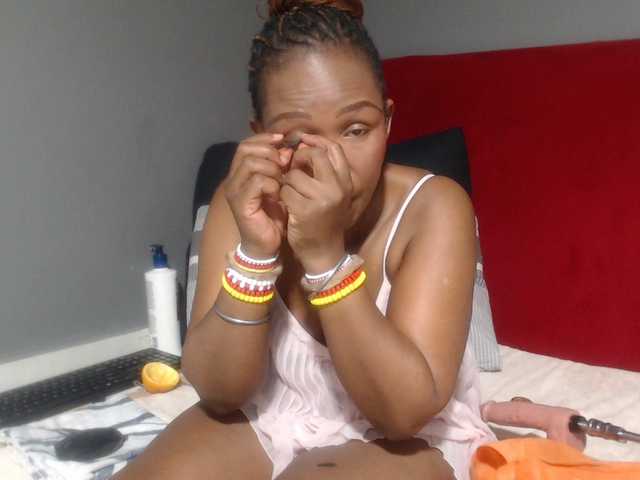 Sheila80 live cam