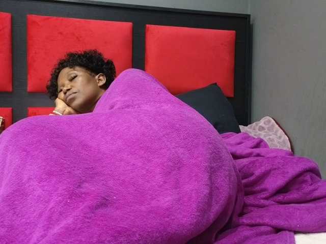 Sheila80 live cam preview