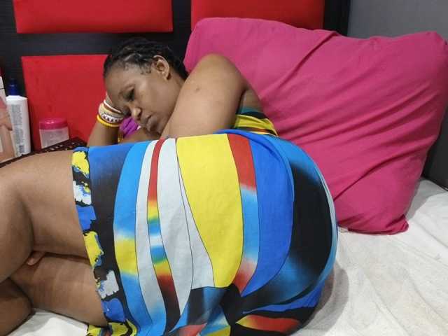 Sheila80 live cam preview