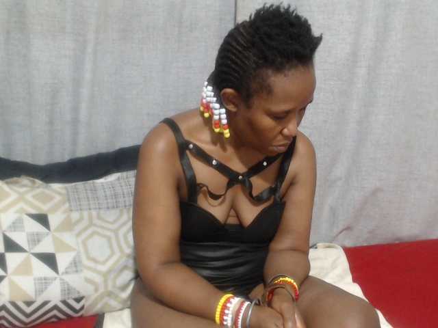 Sheila80's BongaCams show and profile