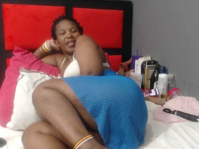 Sheila80 live cam preview