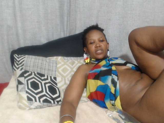 Sheila80's BongaCams show and profile