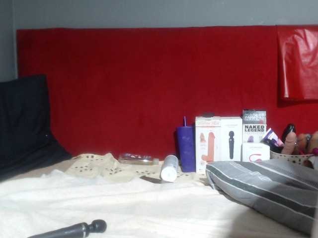 Sheila80 live cam