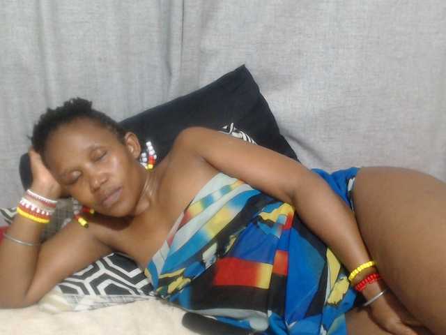 Sheila80's BongaCams show and profile