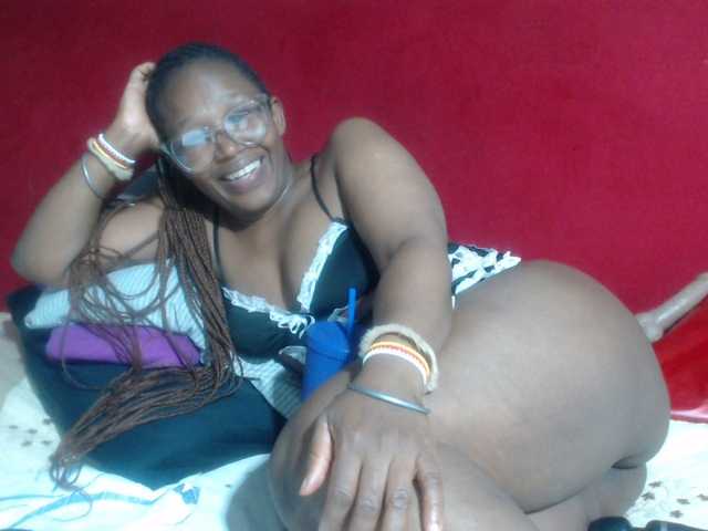 Sheila80 live cam on BongaCams