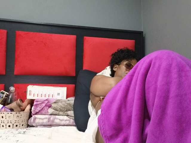 Sheila80 live cam preview