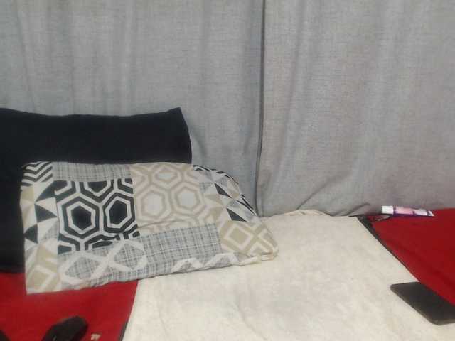 Sheila80's BongaCams show and profile