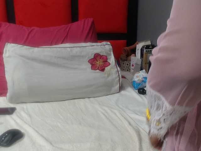 Sheila80 live cam on BongaCams