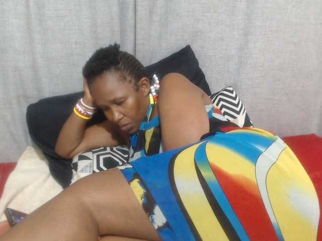 Sheila80's BongaCams show and profile